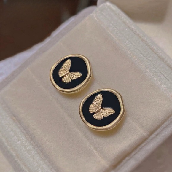 🎀 Bundle earrings, $10 for each, buy 2 get 1 more pairs for free - Picture 3 of 3